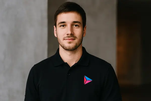 Lucas Mendes - Designer